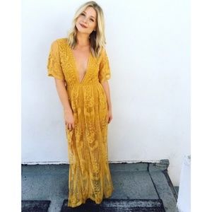 Honey Punch Yellow Lace Maxi [NEW W/O TAGS]